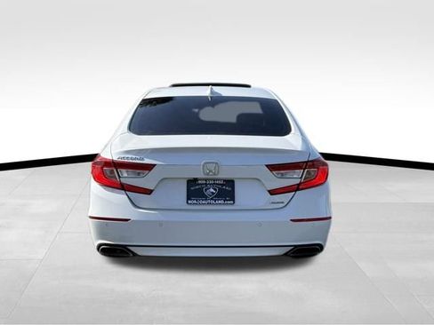 Used 2018 Honda Accord Touring image 5