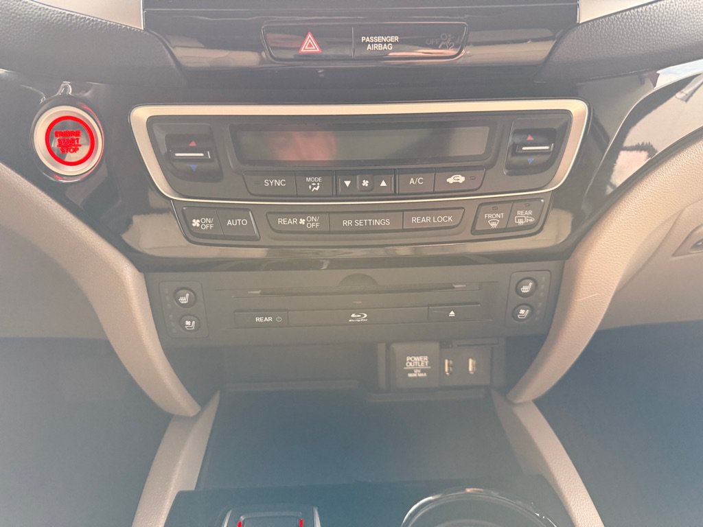 Used 2016 Honda Pilot Elite image 28