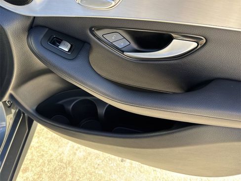 Used 2019 Mercedes-Benz GLC 300 GLC 300 image 45