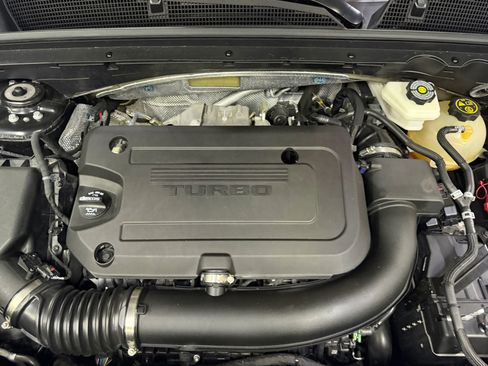 Used 2023 Buick Envision Essence w/ Sport Touring Package image 59