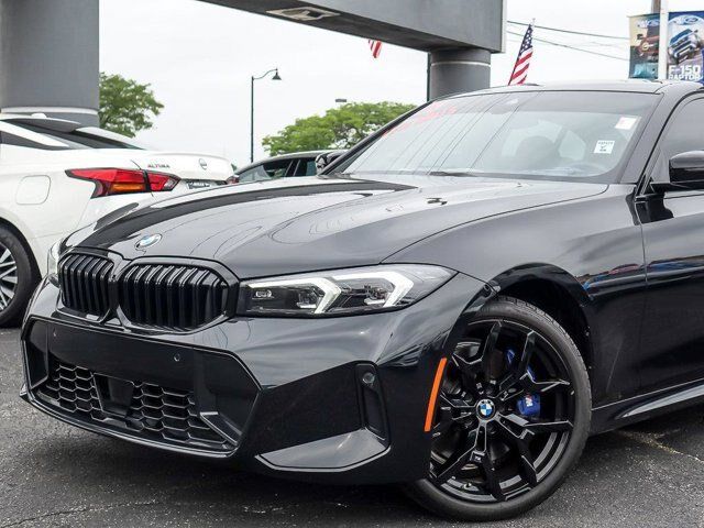 Used 2025 BMW 330i Sedan w/ M Sport Package RWD image 3