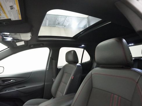 Used 2023 Chevrolet Equinox RS image 32