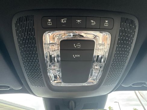 Used 2025 Mercedes-Benz GLA 250 4MATIC image 28