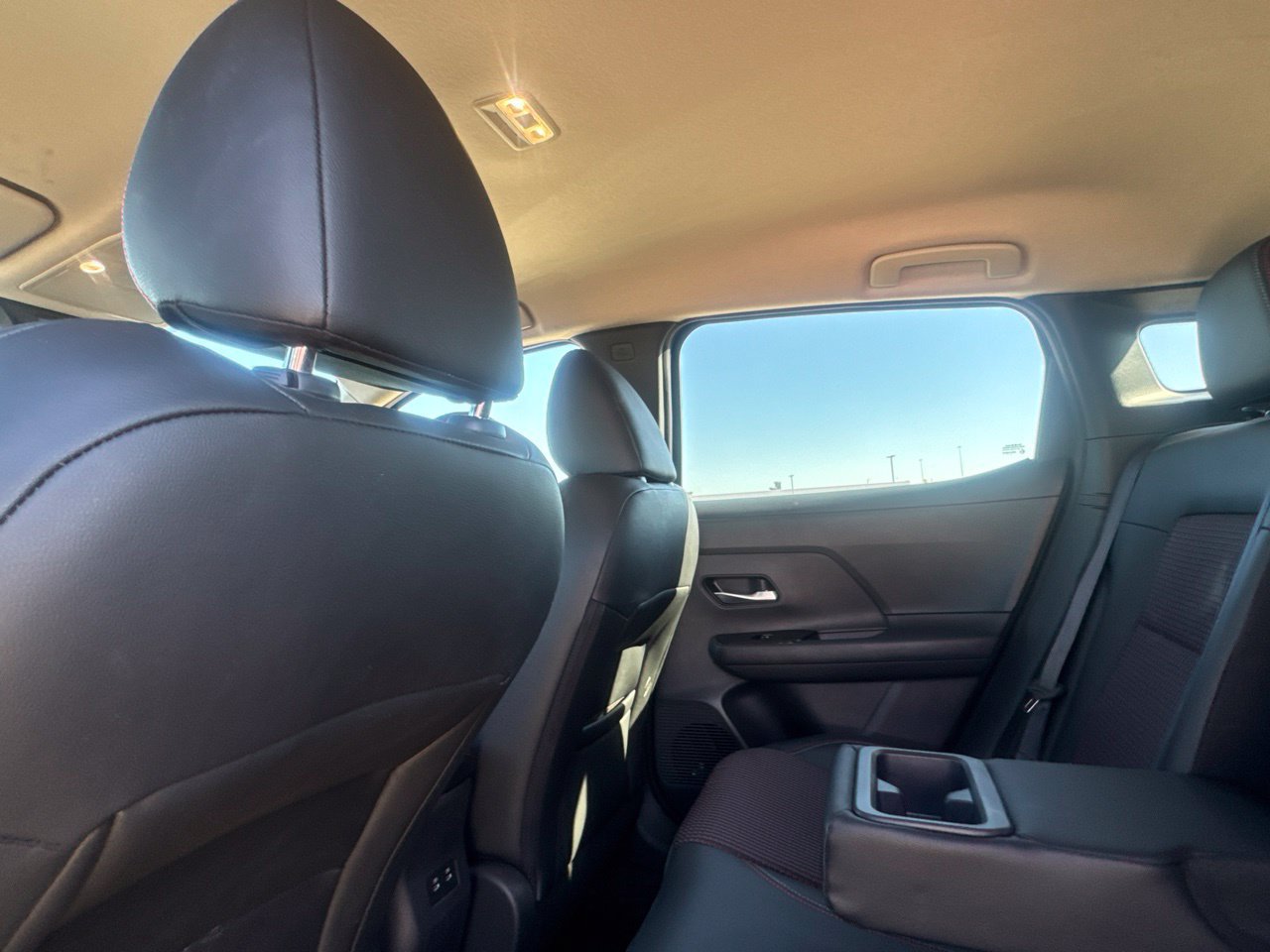 Certified 2026 Nissan Kicks SR FWD image 37