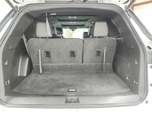Used 2023 Chevrolet Traverse Premier image 47