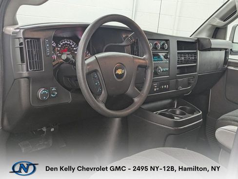 Used 2024 Chevrolet Express 2500 w/ Driver Convenience Package RWD image 4