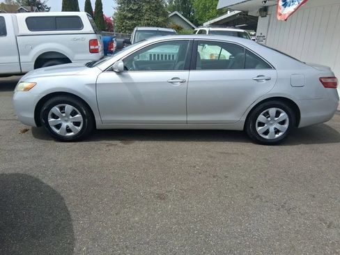 Used 2007 Toyota Camry LE FWD image 8