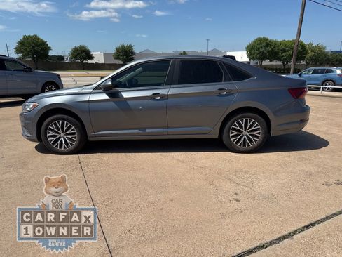 Used 2021 Volkswagen Jetta FWD image 4