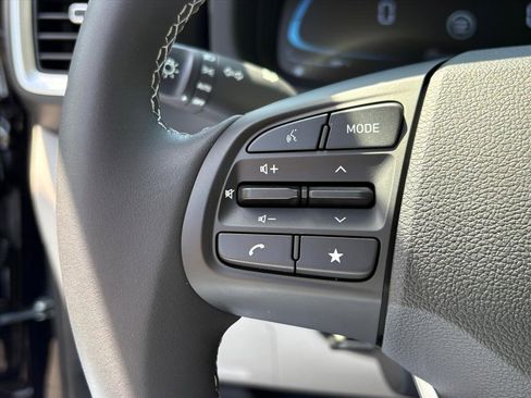 New 2026 Hyundai Venue SEL FWD image 37