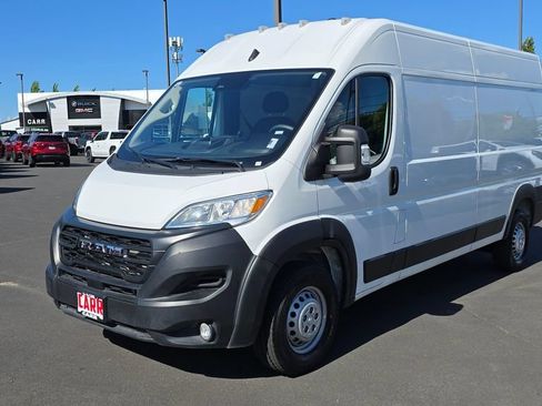 Used 2025 RAM ProMaster 2500 w/ Convenience Group FWD image 7