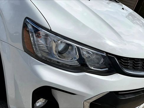 Used 2018 Chevrolet Sonic Premier image 28