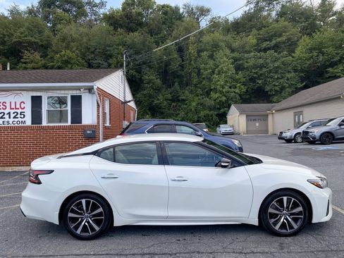 Used 2020 Nissan Maxima 3.5 SV w/ Floor Mat Group FWD image 3