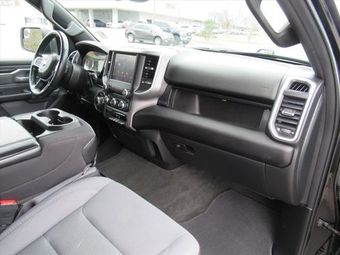 Used 2022 RAM 1500 Big Horn AWD/4WD image 11