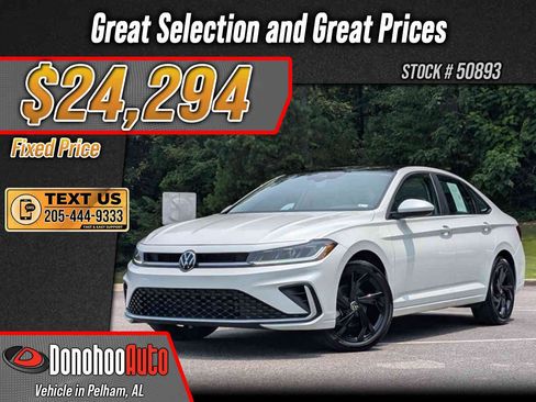 Used 2025 Volkswagen Jetta SE w/ Sunroof Package FWD image 1