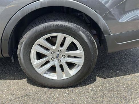 Used 2019 Ford Explorer XLT AWD/4WD image 14