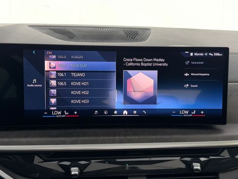 Used 2024 BMW X5 sDrive40i w/ M Sport Package RWD image 24