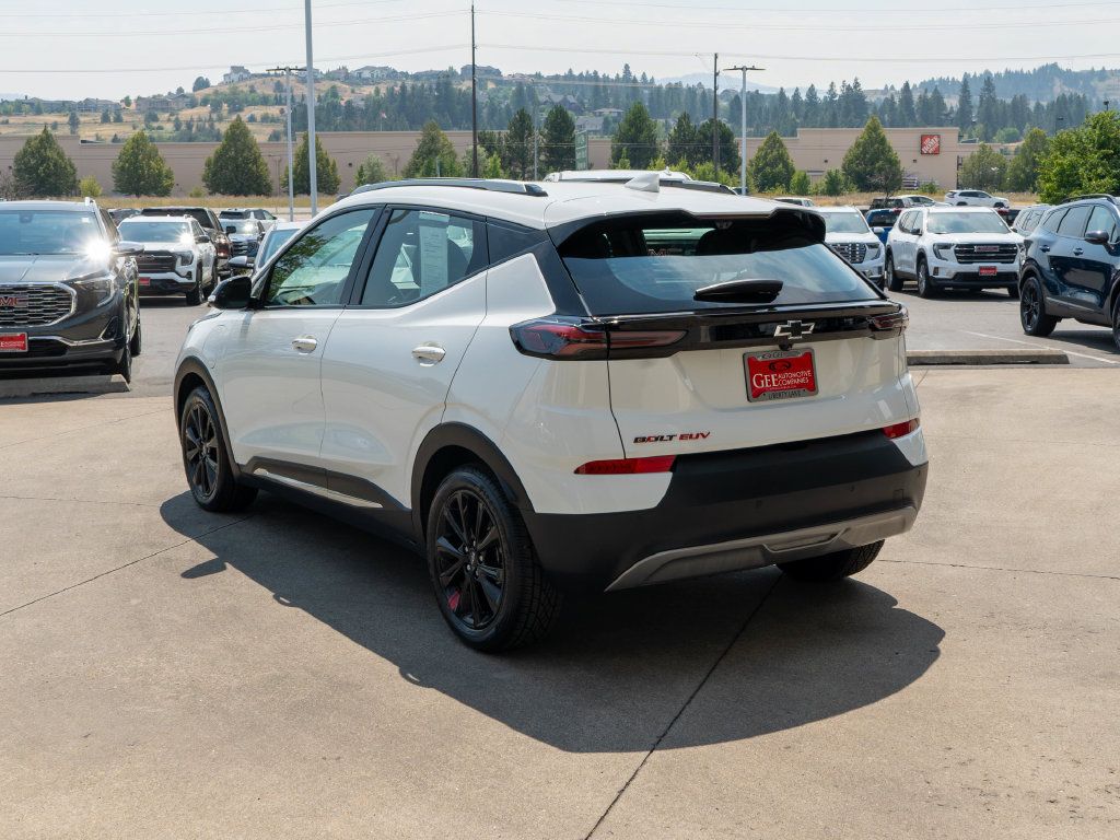 Certified 2023 Chevrolet Bolt EUV Premier w/ Redline Edition FWD image 6