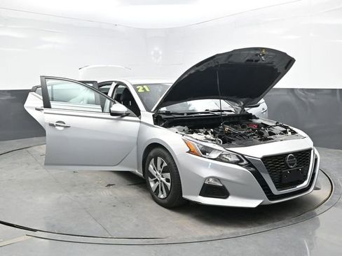 Used 2021 Nissan Altima 2.5 S FWD image 41