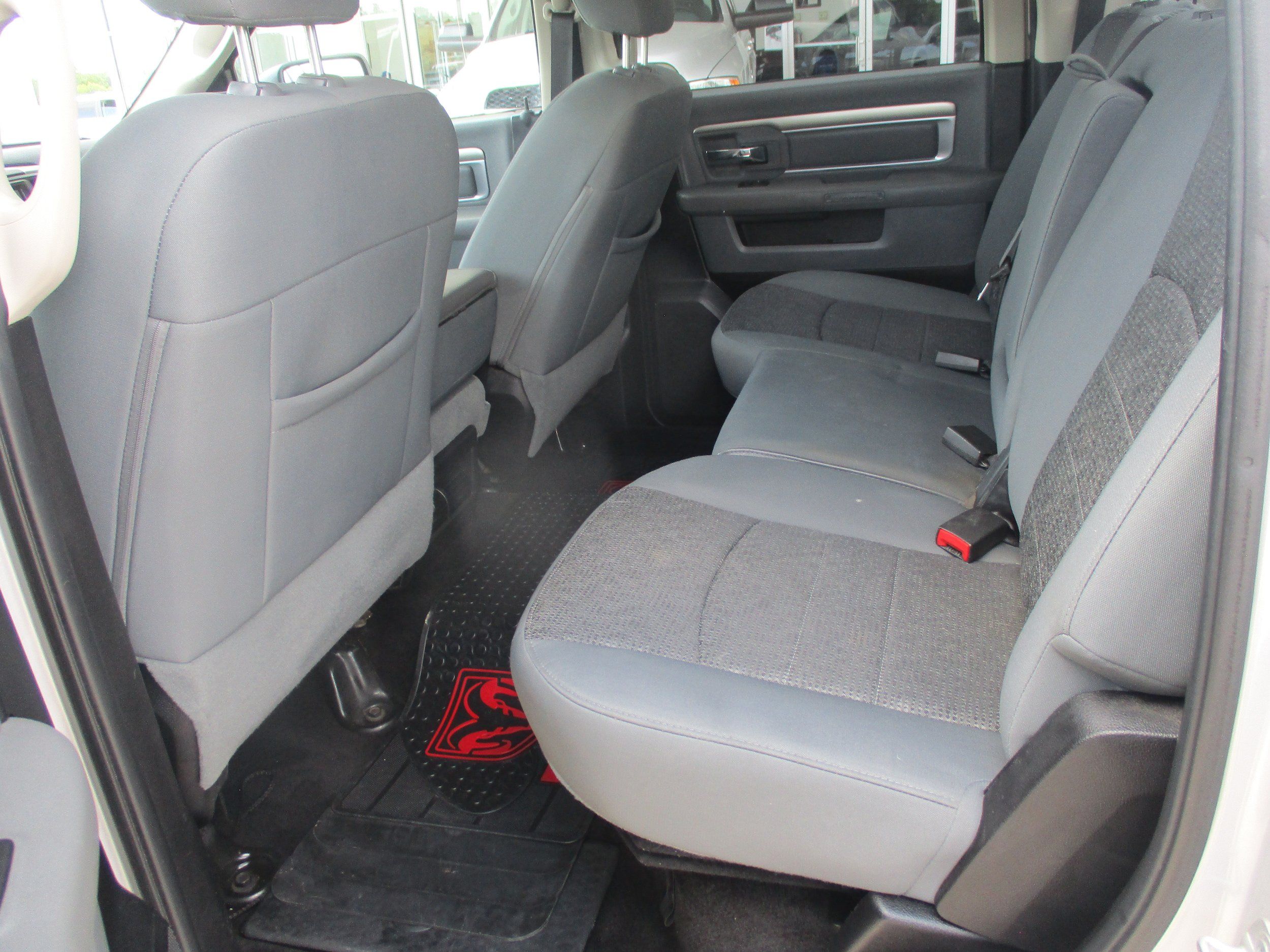Used 2015 RAM 1500 Lone Star RWD image 5