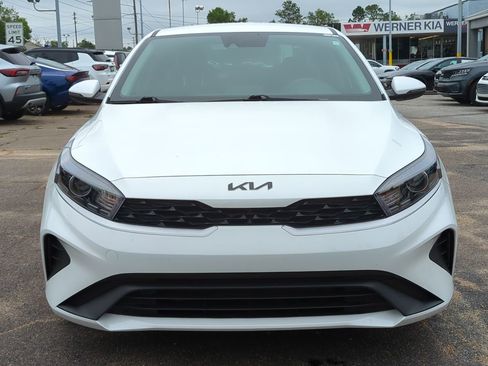 Certified 2024 Kia Forte LXS w/ LXS Technology Package FWD image 9