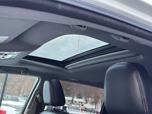 Used 2016 Toyota Highlander XLE image 20