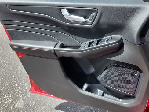 Used 2025 Ford Escape ST-Line AWD/4WD image 6