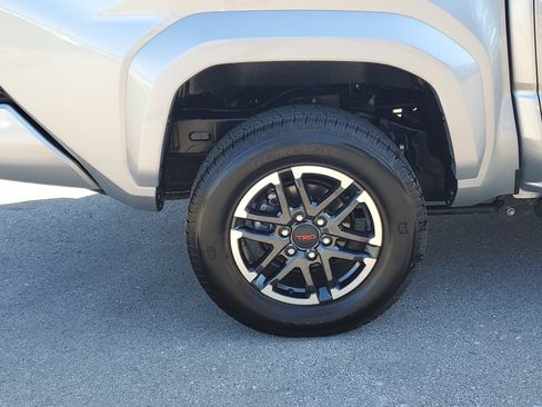 Certified 2025 Toyota Tacoma TRD Sport AWD/4WD image 5