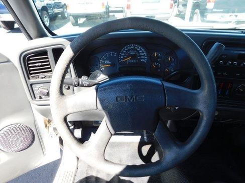 Used 2006 GMC Sierra 3500 W/T image 12