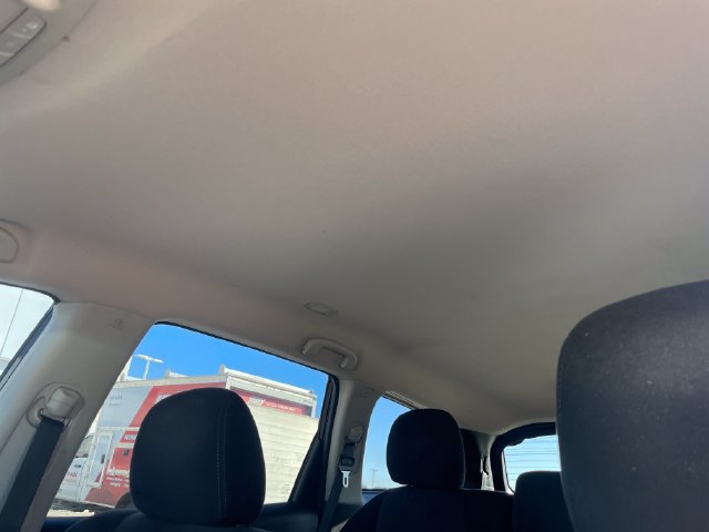 Used 2015 Nissan Pathfinder SV FWD image 27
