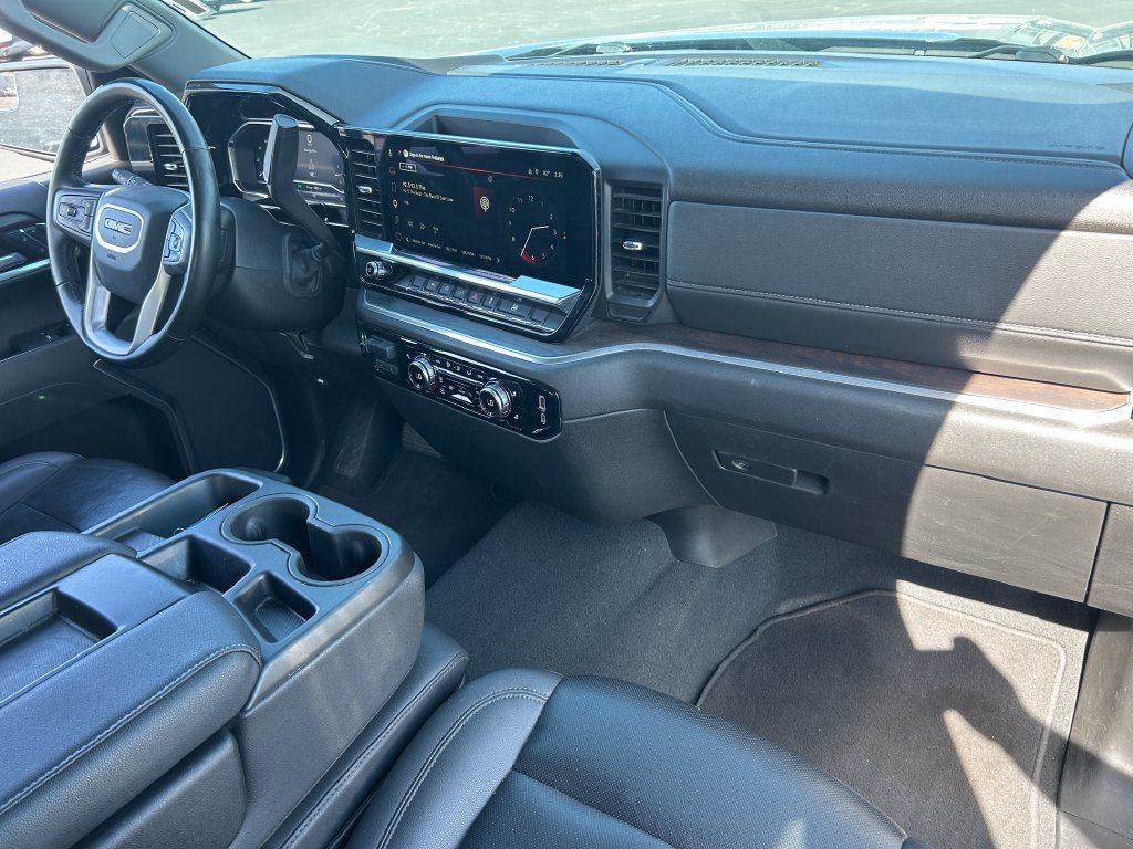 Used 2025 GMC Sierra 1500 SLT AWD/4WD image 31