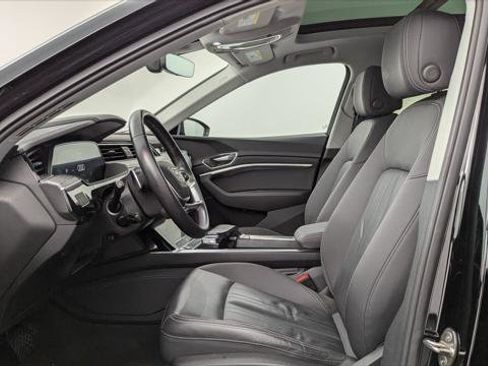 Used 2021 Audi e-tron Premium w/ Convenience Plus Package image 11