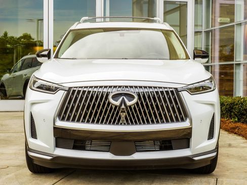Certified 2026 INFINITI QX60 Luxe w/ Cargo Package FWD image 7
