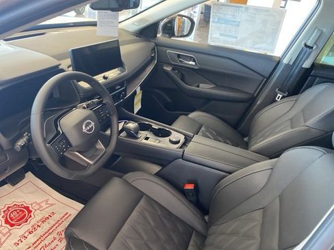 New 2026 Nissan Rogue Platinum w/ Platinum Premium Package image 16