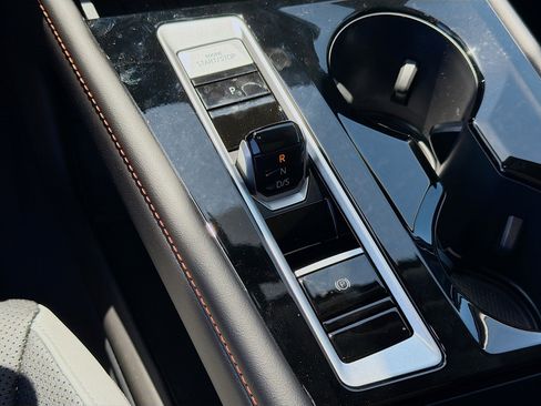 New 2026 Volkswagen Atlas Peak Edition AWD/4WD image 15