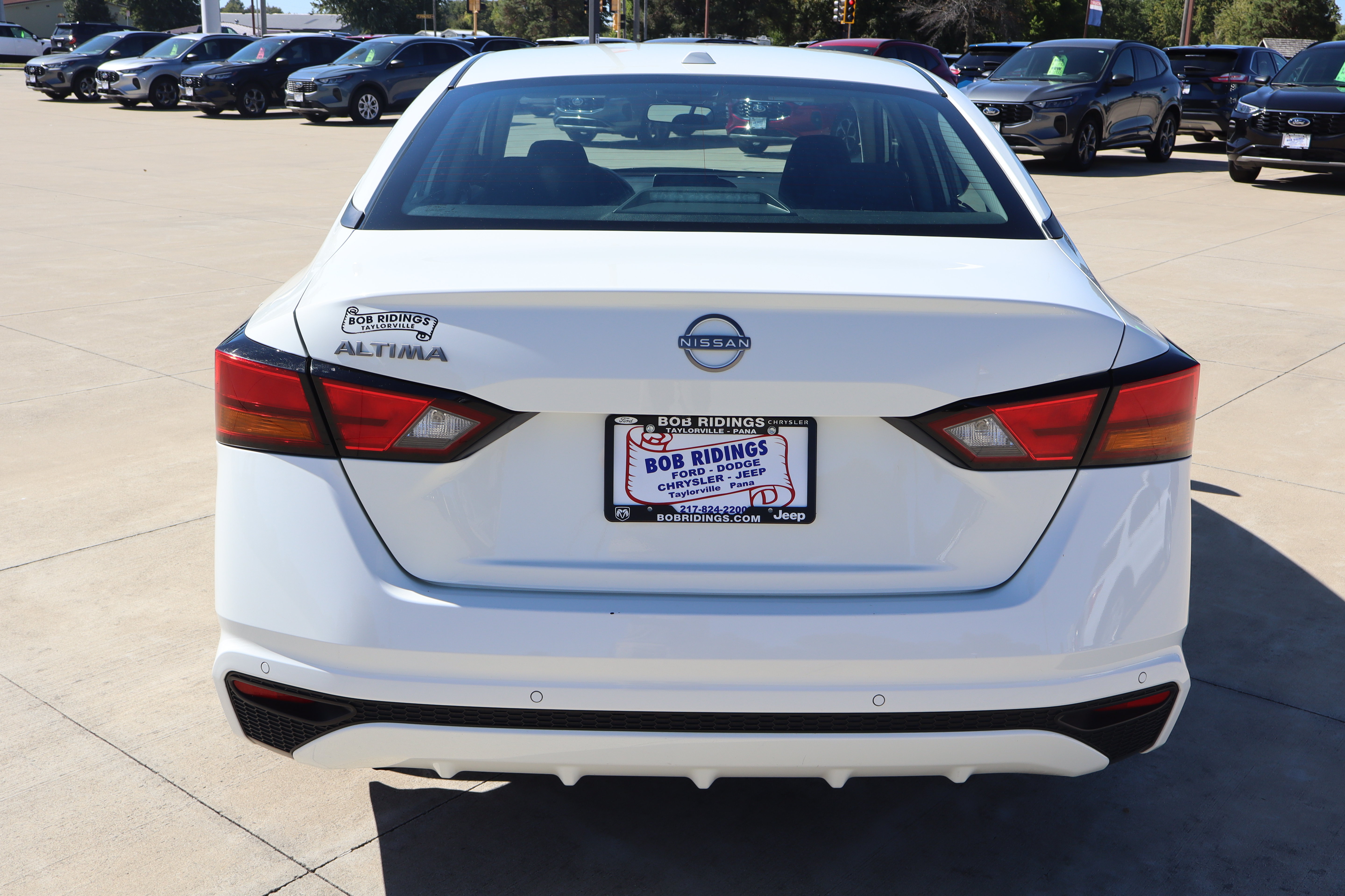 Used 2025 Nissan Altima 2.5 SV FWD image 6