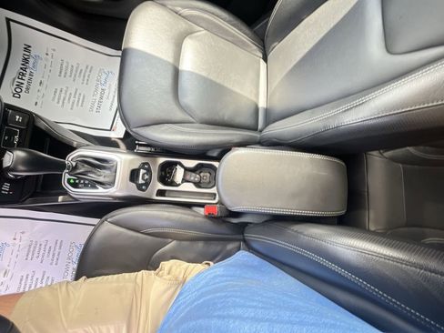 Used 2021 Jeep Renegade Limited w/ Sun & Sound Group image 21