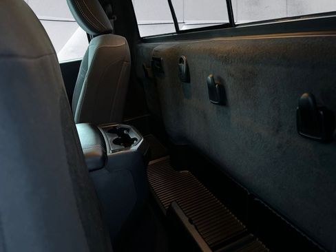 Used 2020 RAM 2500 Big Horn w/ Level 2 Equipment Group image 14