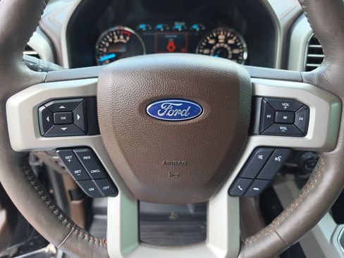 Used 2019 Ford F150 King Ranch w/ Equipment Group 601A Luxury AWD/4WD image 32