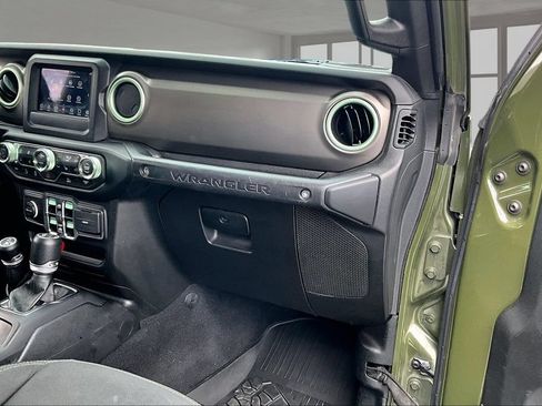 Used 2021 Jeep Wrangler Unlimited Sport AWD/4WD image 17