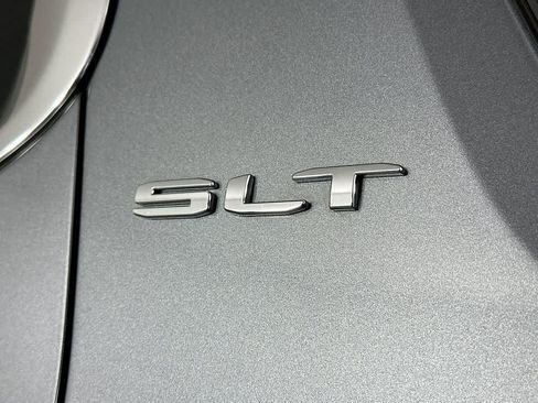 Used 2021 GMC Acadia SLT w/ Preferred Package AWD/4WD image 7