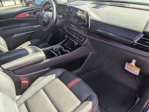 New 2026 Chevrolet Traverse RS image 38