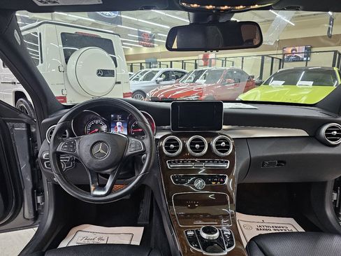 Used 2018 Mercedes-Benz C 300 Sedan w/ Premium Package image 27