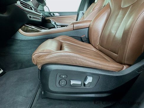 Used 2021 BMW X7 xDrive40i w/ M Sport Package AWD/4WD image 20