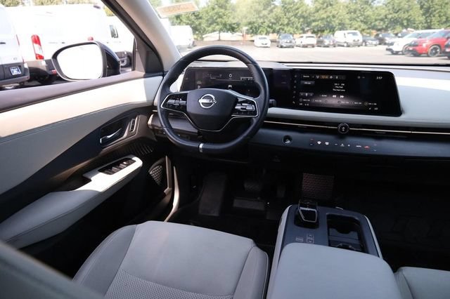 Used 2023 Nissan Ariya FWD image 24