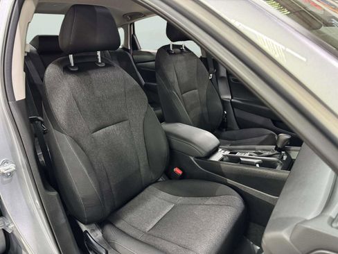 Used 2025 Honda Accord SE image 37