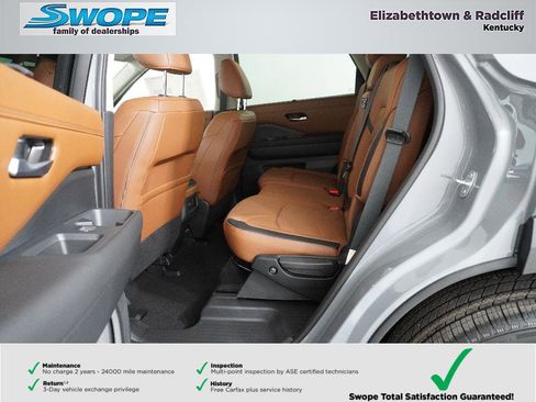 New 2025 Nissan Pathfinder Platinum image 13