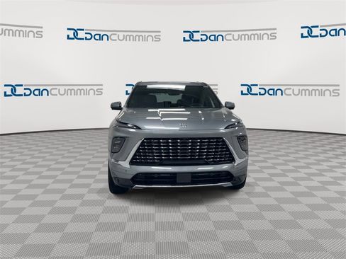 New 2026 Buick Enclave Avenir w/ Super Cruise Package image 3