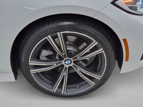 Used 2022 BMW 330i Sedan w/ Driving Assistance Package RWD image 25