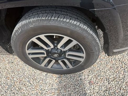 Used 2018 Toyota 4Runner Limited AWD/4WD image 33
