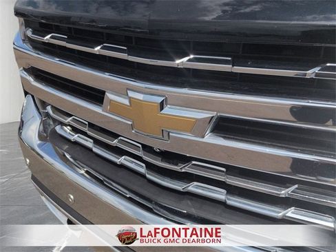 Used 2019 Chevrolet Silverado 1500 LTZ w/ LTZ Premium Package image 9